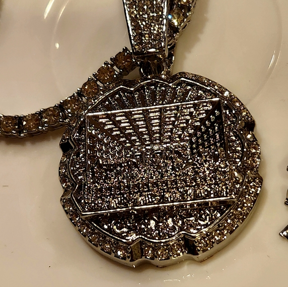 Charm Choker Miami Style Hip Hop Necklace, Pendant 13mm/20 inch. Fashionable. - Picture 5 of 9